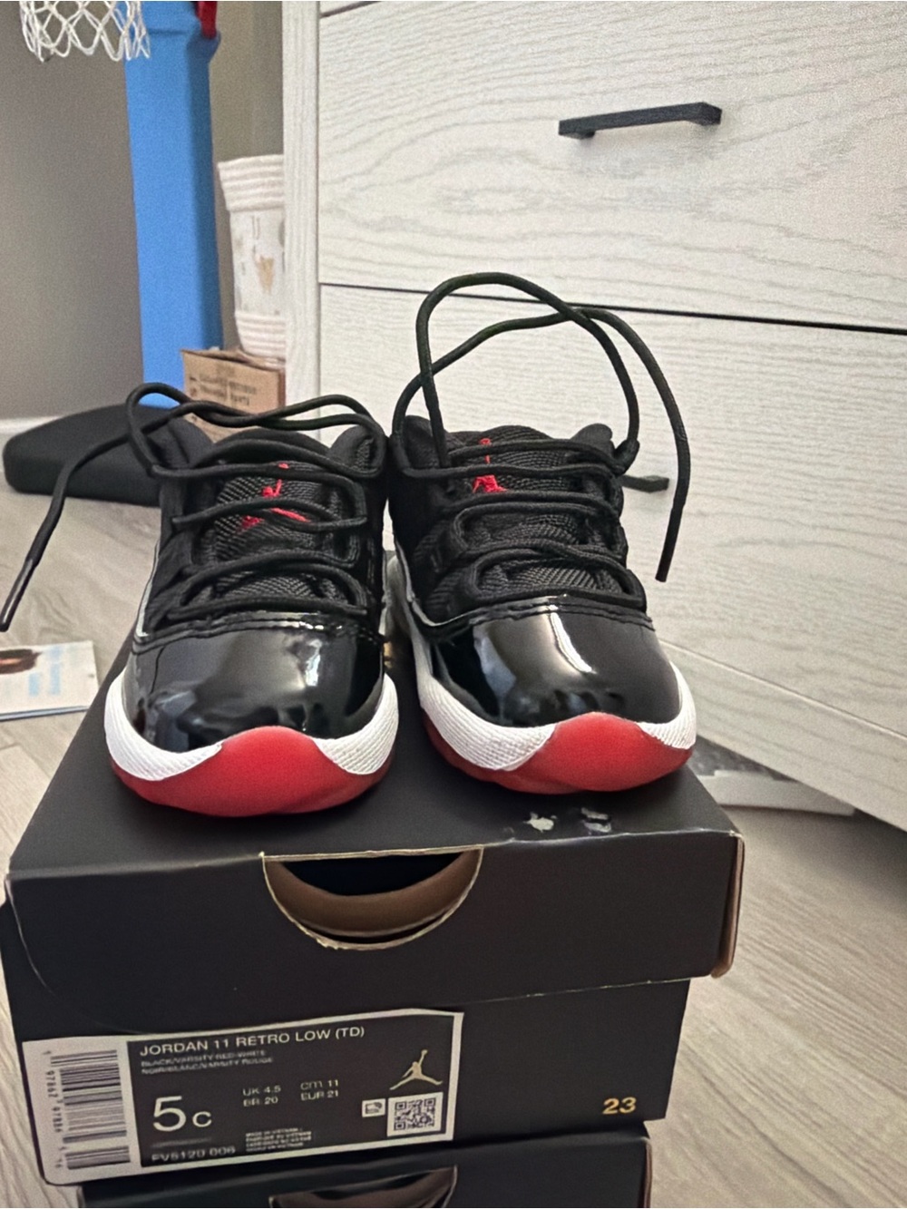 Jordan Kids' Retro 11 Low - size 5C